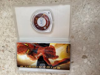 PSP 3000 Blanca + 4 juegos