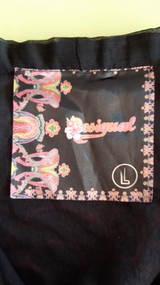 Blusa Desigual Negra y Roja