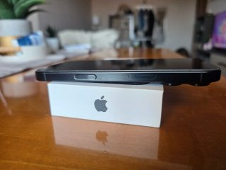 iPhone 16 Pro 128GB Nero Titanio