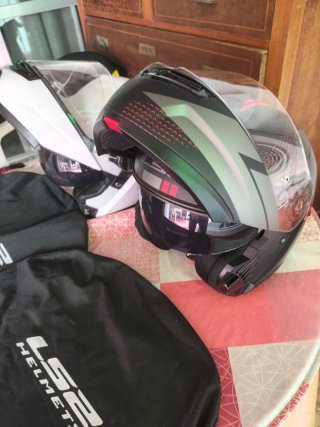 2 Cascos Modulares LS2 HELMETS