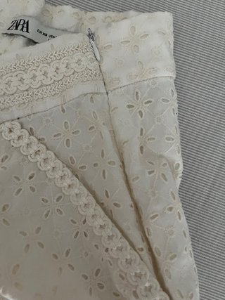 Bermuda Zara crudo bordada