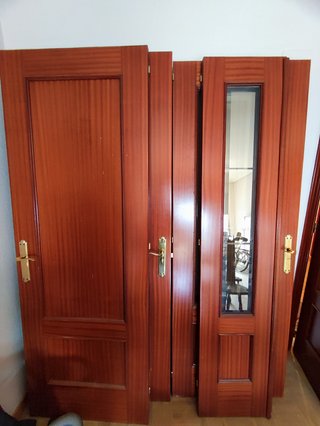 Puertas de madera interiores