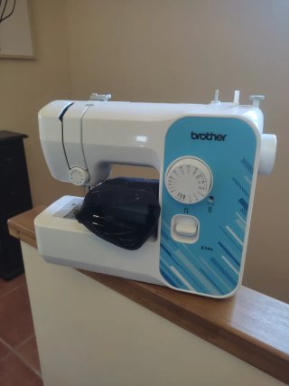 Máquina de coser Brother X14s