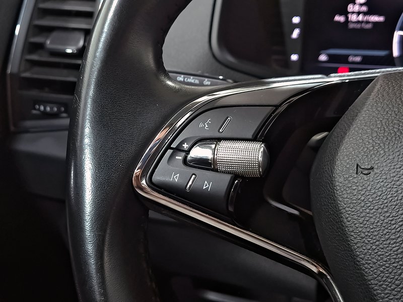 Škoda Karoq AMBITION 2.0 TDI Adblue 2022, foto 15