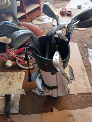 Bolsa de golf con palos