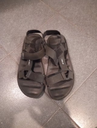Chanclas Hombre Negras y Grises