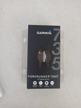 Caja y manual Garmin Forerunner 735XT