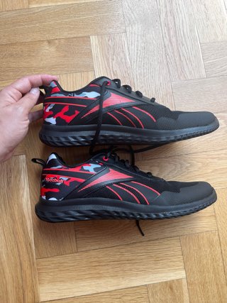 Zapatillas Reebok Camuflaje Militar Negras Rojas