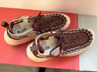 Keen Uneek WK Afew Sandalias Beige/granate
