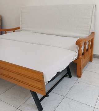 Sofá Cama Madera y Tela Beige