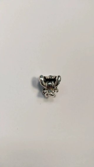 Charm Pandora Stitch Graduado