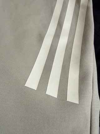 Pantalón Adidas Gris Talla S