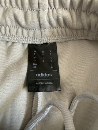 Pantalón Adidas Gris Talla S
