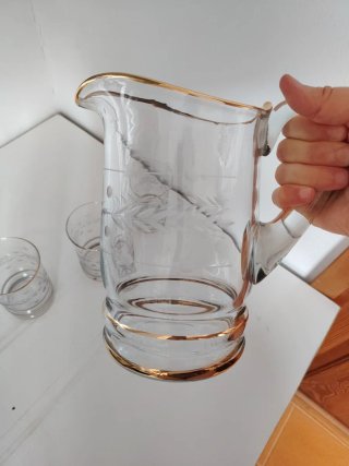 Jarra y 5 vasos cristal dorado