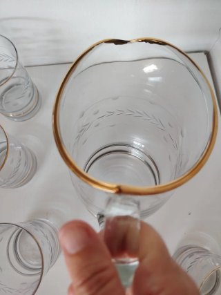 Jarra y 5 vasos cristal dorado