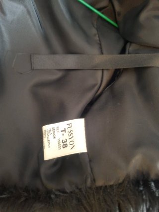 Chaqueta de pelo negra