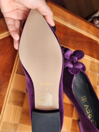 Zapatos de vestir ZAREY morados con flor