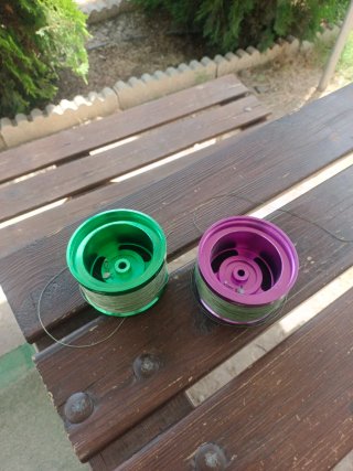 2 Bobinas de Hilo Rely 2.5