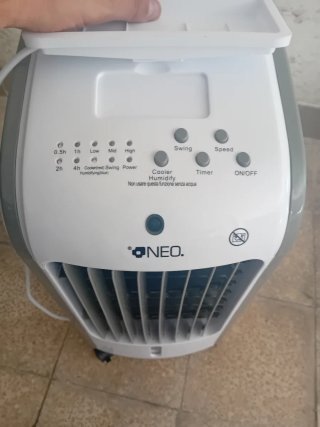 Raffrescatore NEO bianco e grigio
