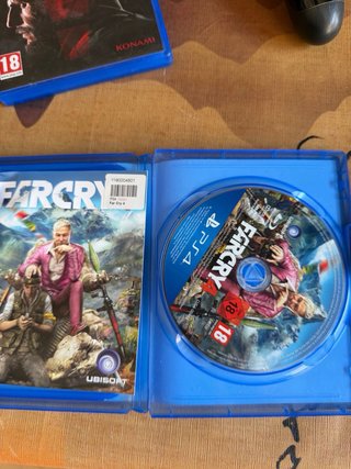 PS4 Slim + 9 Juegos + 2 Mandos