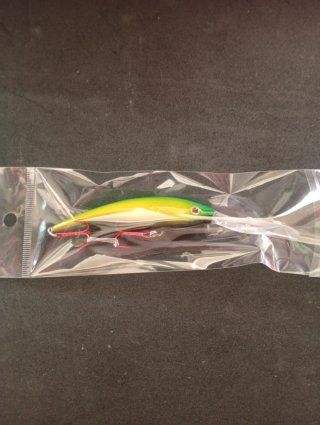 Señuelo de pesca verde y amarillo
