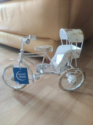 Figura decorativa bicicleta triciclo blanco