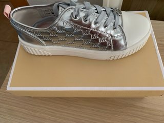 Michael Kors Bambas Beige