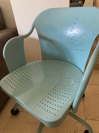 Sillón de escritorio azul agua