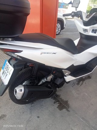 Honda PCX 125 2025 Blanca - Único Dueño