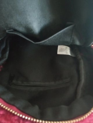 Lote 2 bolsos: rosa flecos y mochila borreguito