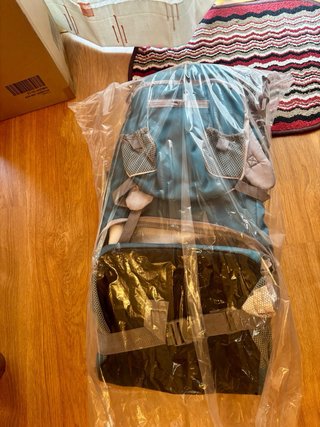Mochila Portabebés Montaña ( NUEVO ) sin uso .