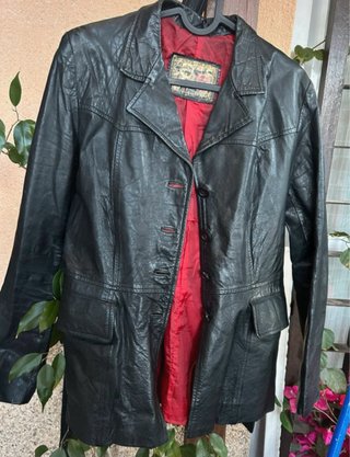 Chaqueta cuero Stradivarius negra S/M