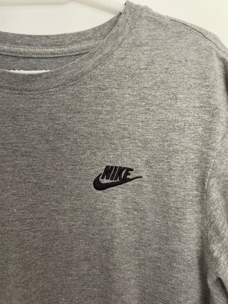 Camiseta Nike Gris Básica Talla S
