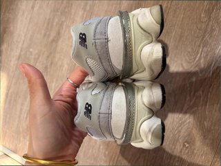 New Balance 9060 Talla 38 Gris/Blanco