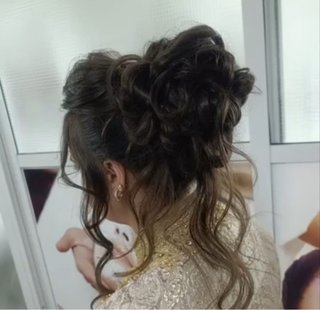 Peluquera, Esteticista y Manicurista en Barcelona