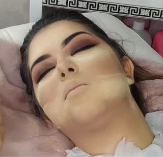 Peluquera, Esteticista y Manicurista en Barcelona