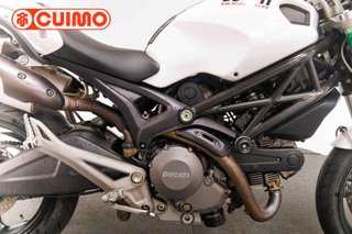 DUCATI MONSTER 696