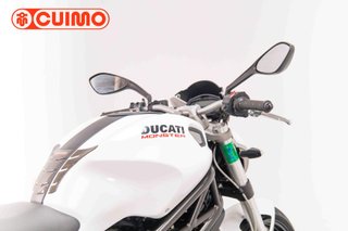 DUCATI MONSTER 696