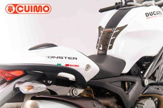 DUCATI MONSTER 696