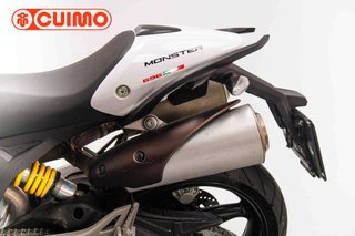 DUCATI MONSTER 696