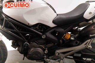 DUCATI MONSTER 696