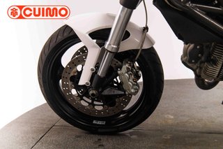 DUCATI MONSTER 696