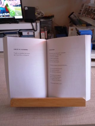 Atril de madera para libros