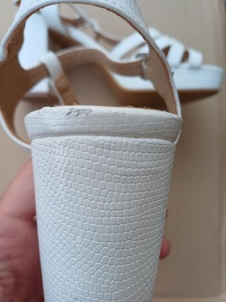 Sandalias blancas tacón grueso