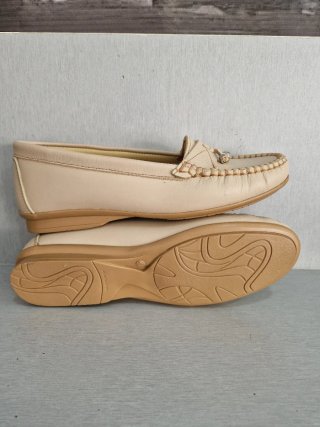 Mocasines piel beige T40 nuevos