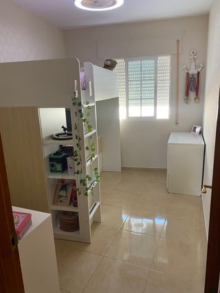 Litera con escritorio, armario y estante