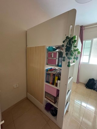 Litera con escritorio, armario y estante