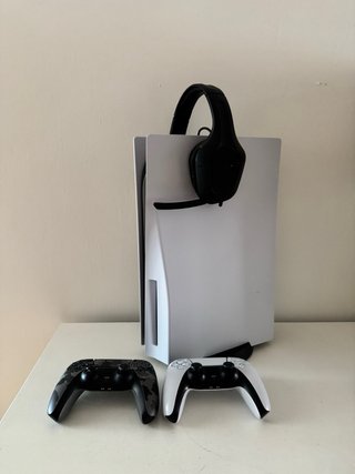 Consola PlayStation 5 + 7 Juegos