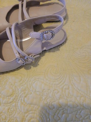 Lote  de dos vestidos y sandalias zara, nuevo
