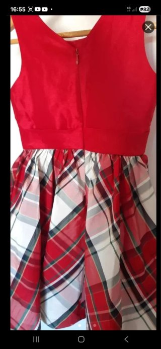 Lote  de dos vestidos y sandalias zara, nuevo